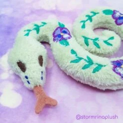 ITH Pansy Blossom Snake Plush Embroidery Pattern(Ith Pansy Blossom Snake Plush Embroidery Pattern) -Dragons' Garden ith pansy blossom snake plush embroidery pattern pattern dragons garden 339217