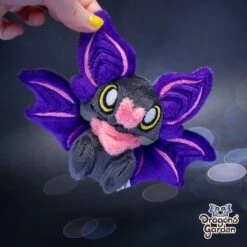 Small Purple And Pink Sitting Bat Plushie(Small Purple And Pink Sitting Bat Plushie)